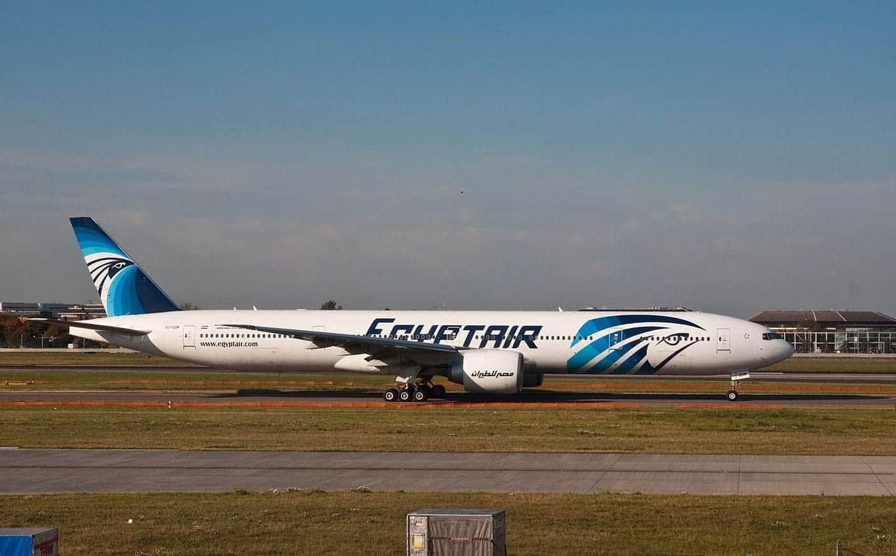 1280px egyptair boeing 777 300er su gdm london heathrow airport