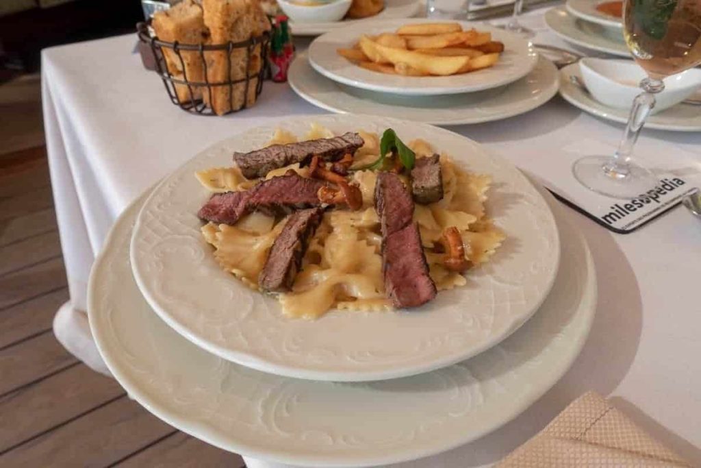 al maha bedouin suite repas 07