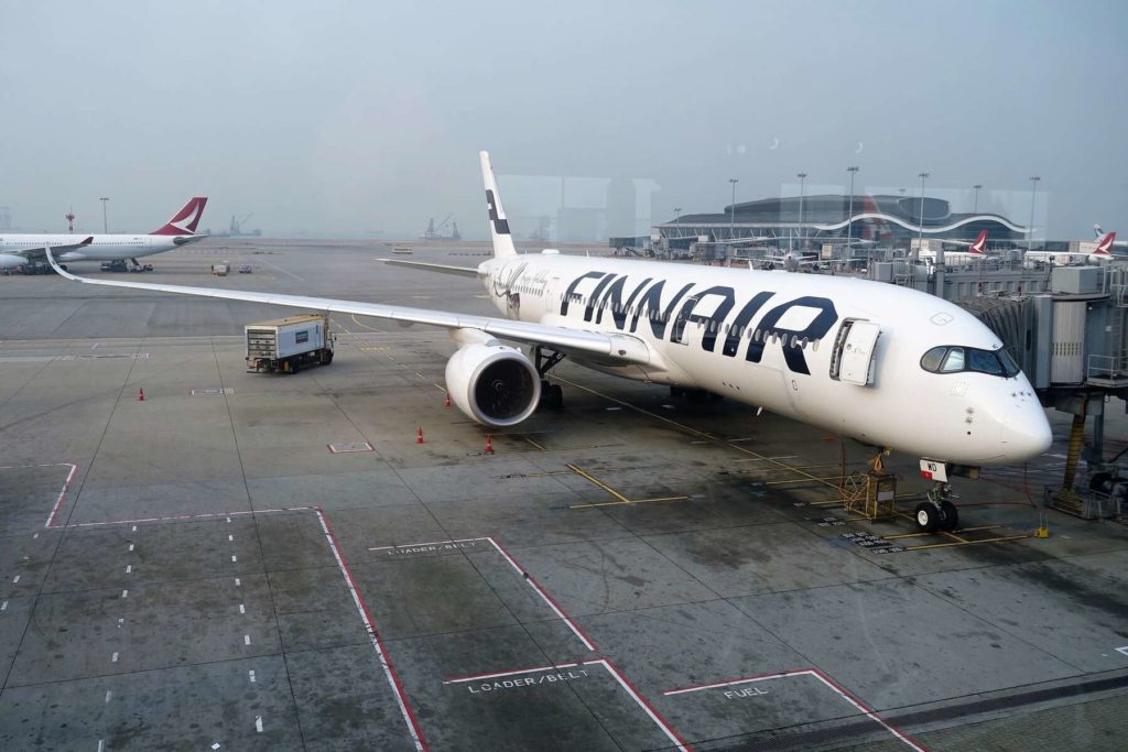 cathay dragon hkg han 12