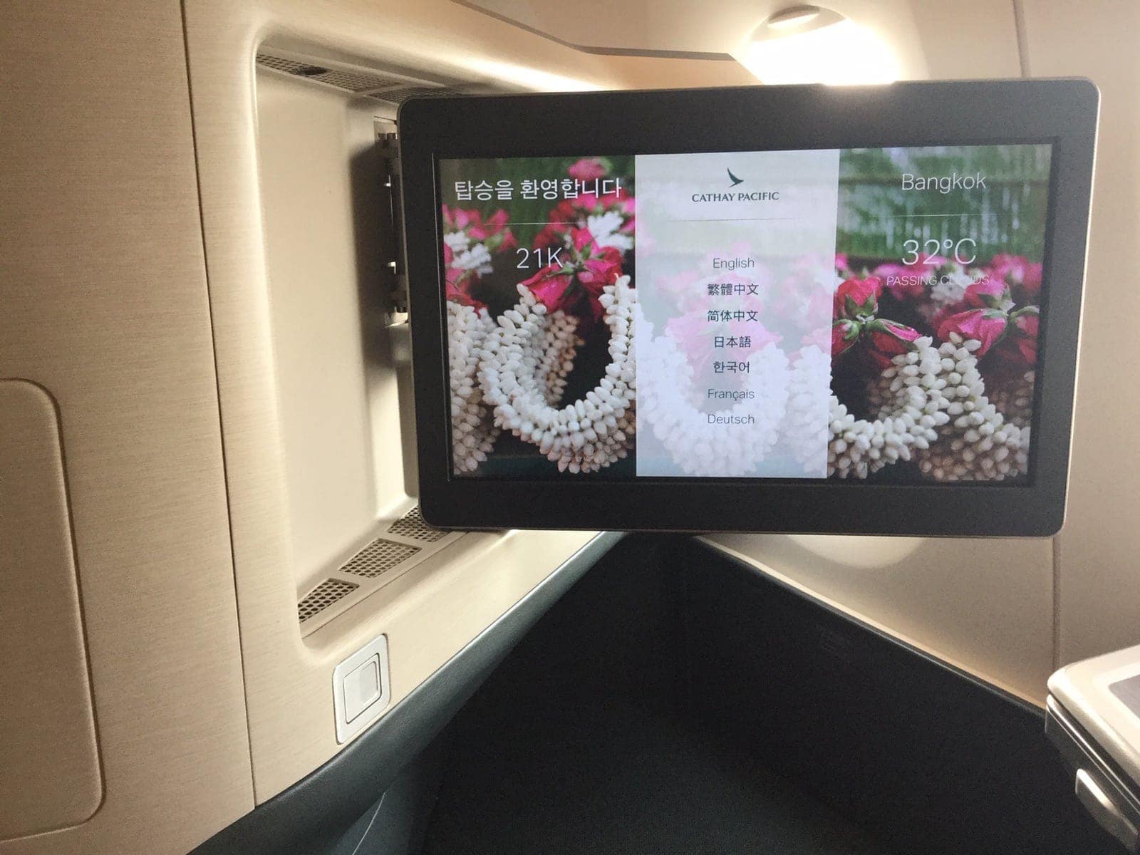 cathay pacific a350 1000 4