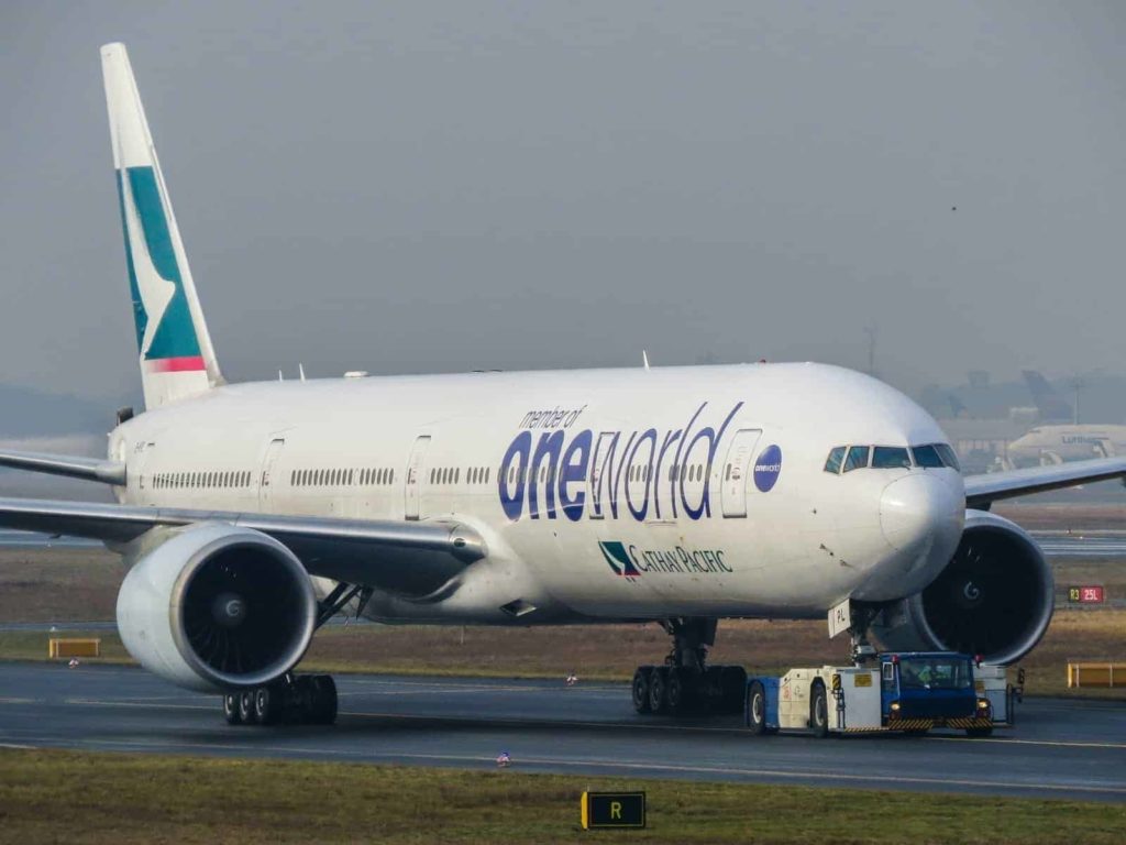 cathay pacific boeing 777 one world 16147430040