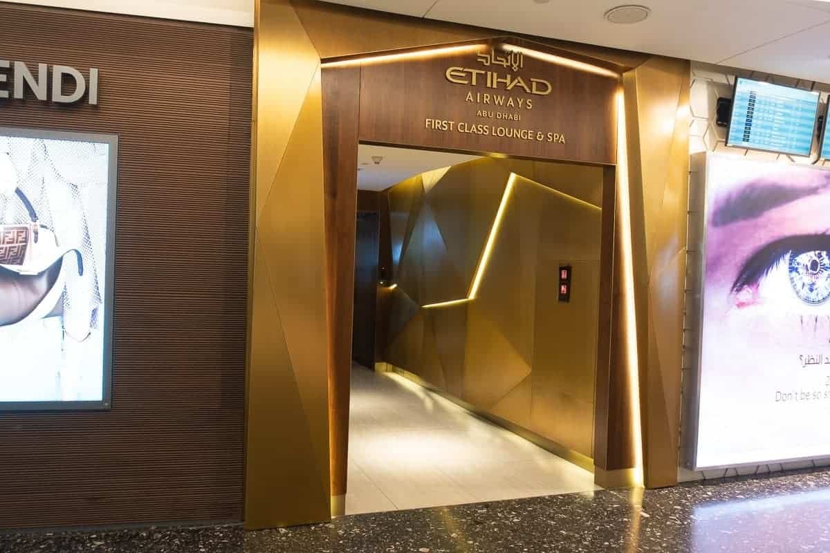 etihad airways first class lounge abu dhabi 01