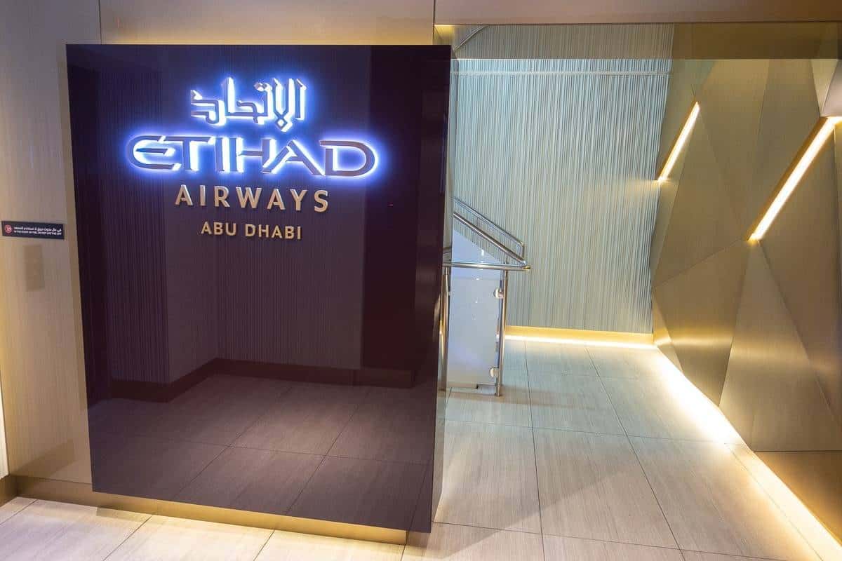 etihad airways first class lounge abu dhabi 02