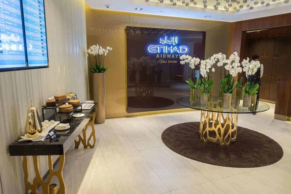 etihad airways first class lounge abu dhabi 04