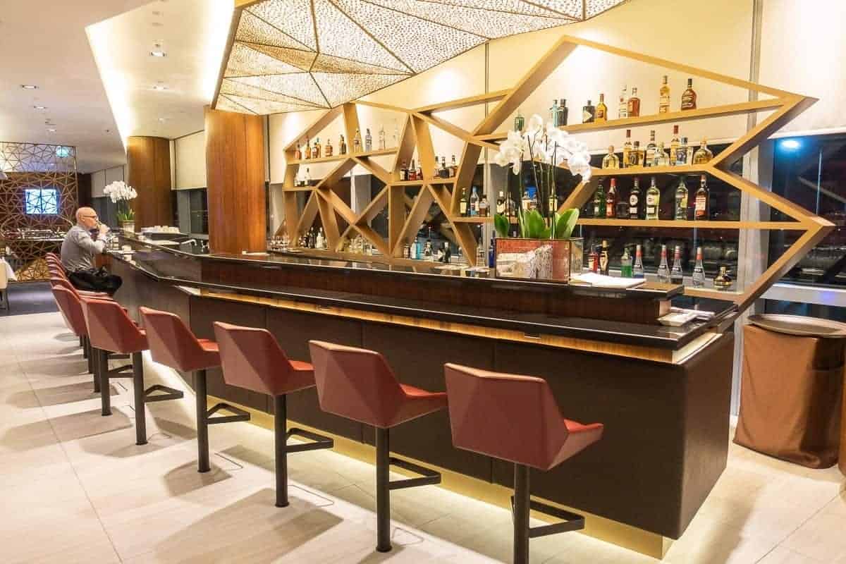 etihad airways first class lounge abu dhabi 08