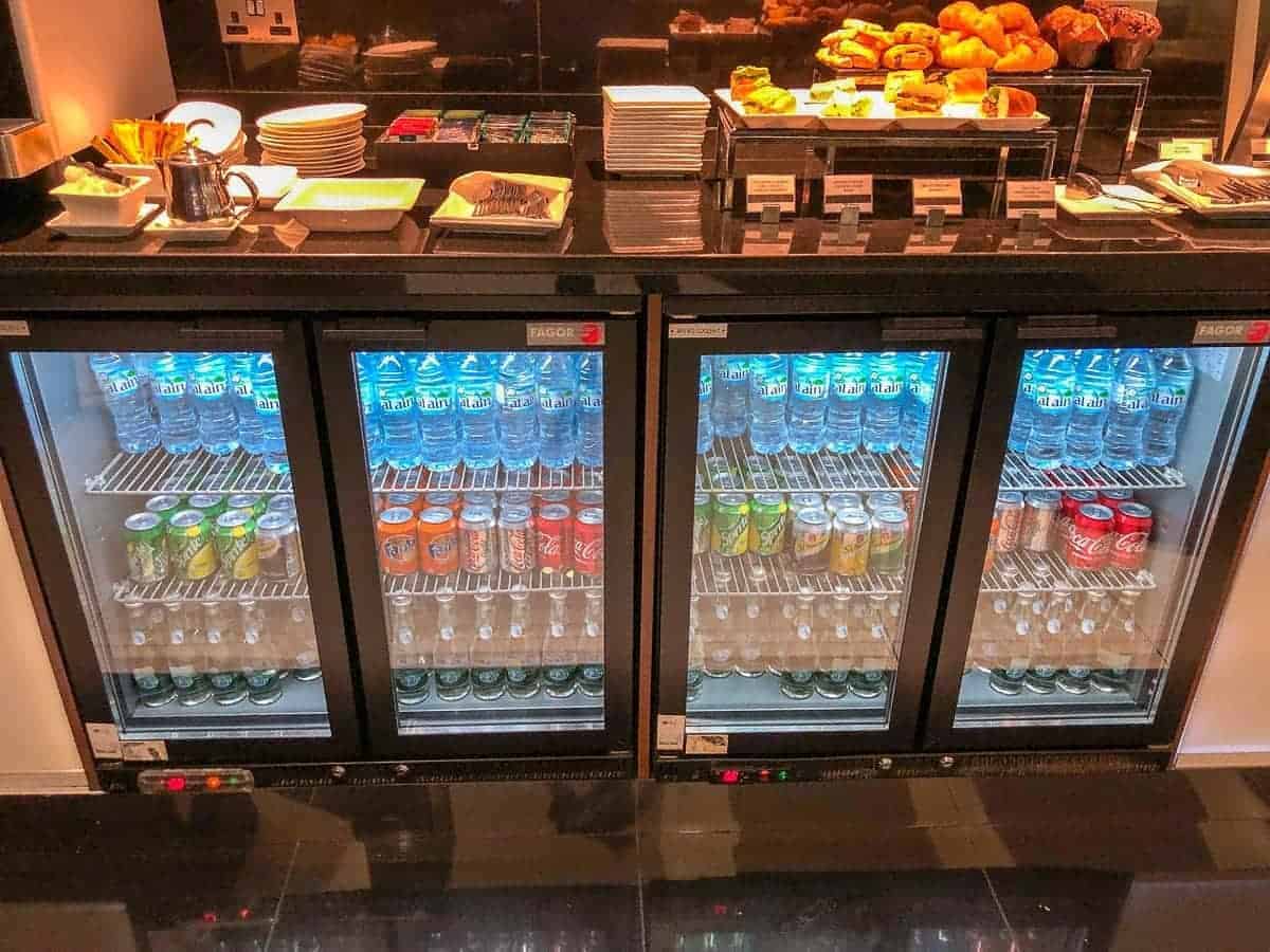 etihad arrivals lounge auh 10