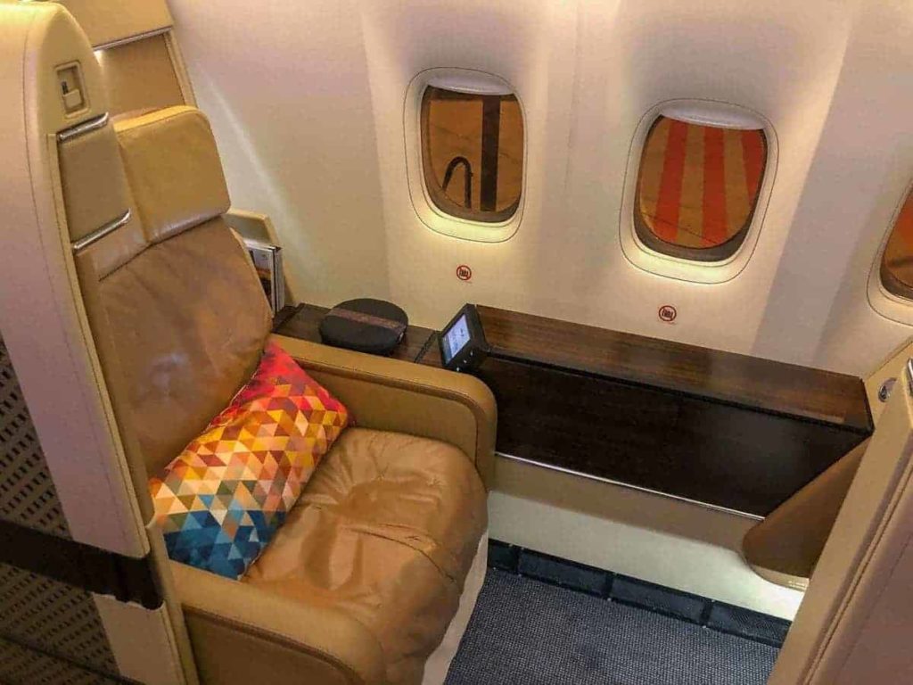 etihad first 777 8