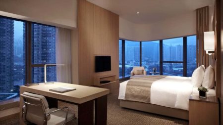 hkgst studio 0025 hor wide