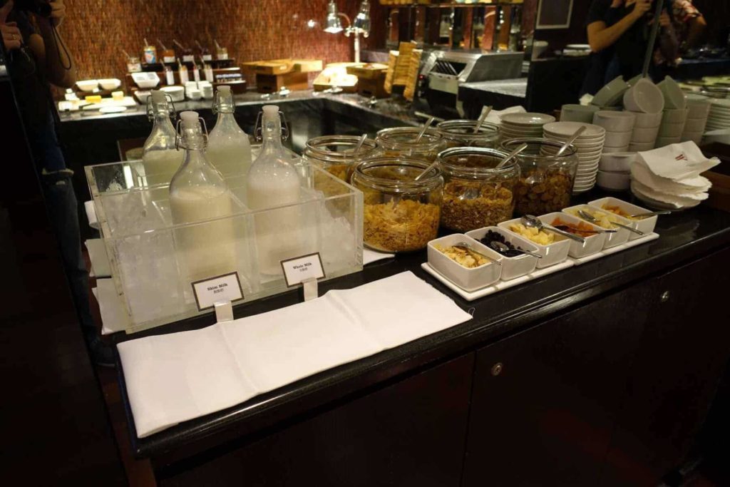 marriott hkg lounge 18