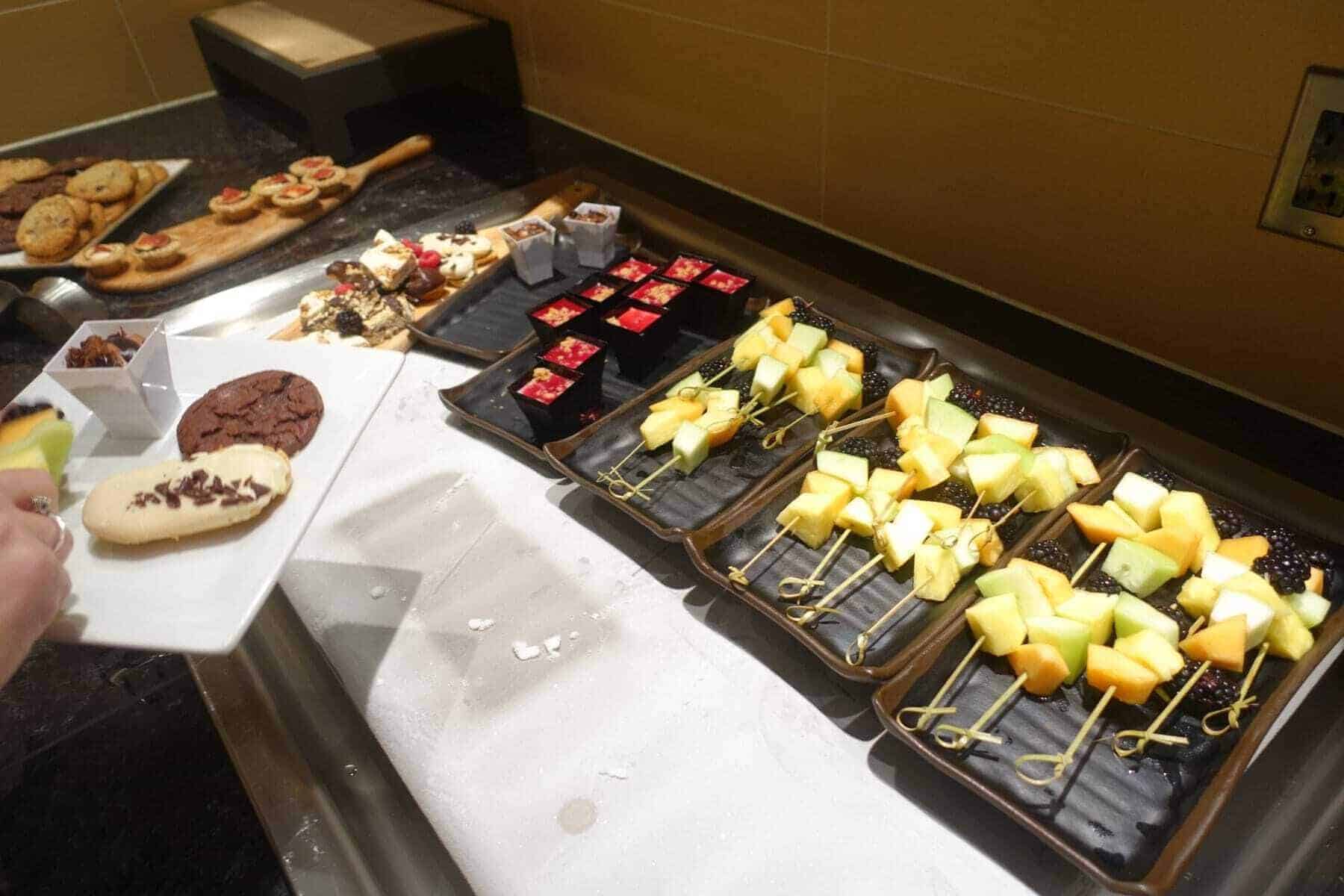 marriott terminal aeroport montreal yul - salon