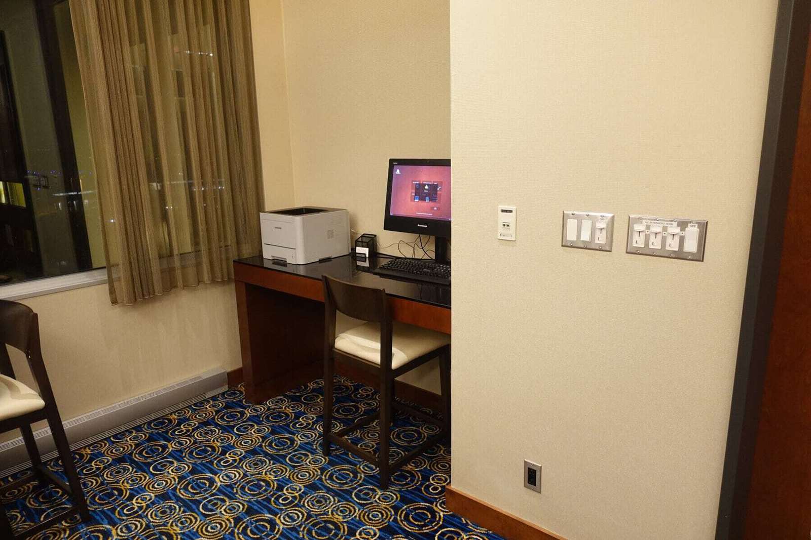 marriott terminal aeroport montreal yul - salle informatique