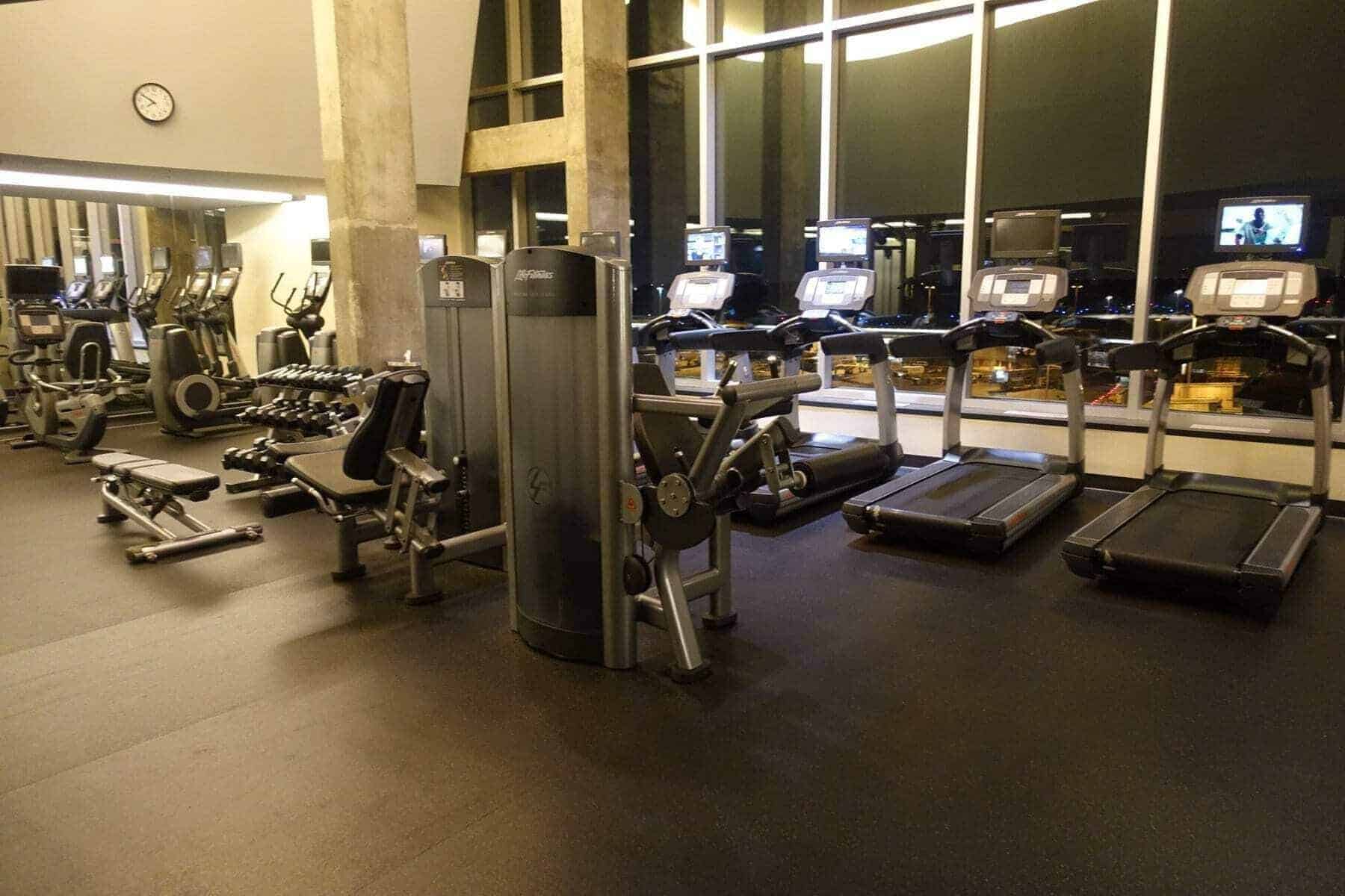 marriott terminal aeroport montreal - salle de sport