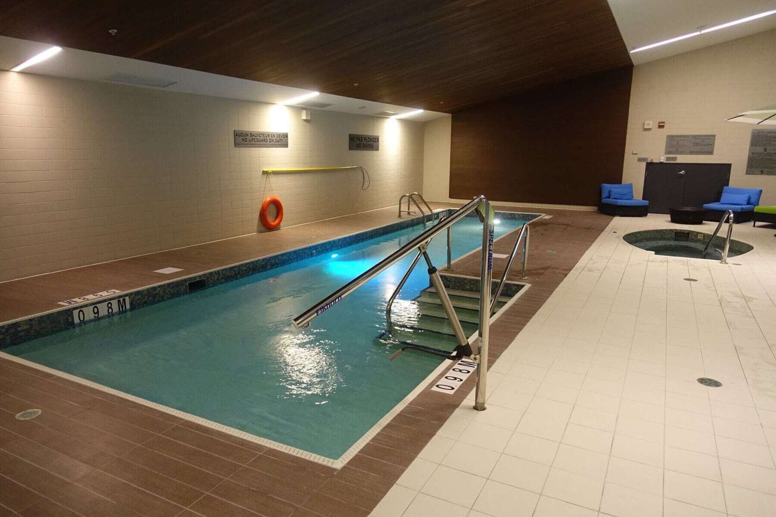 marriott terminal aeroport montreal yul - piscine