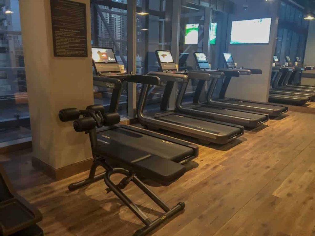 renaissance downtown hotel dubai gym 03