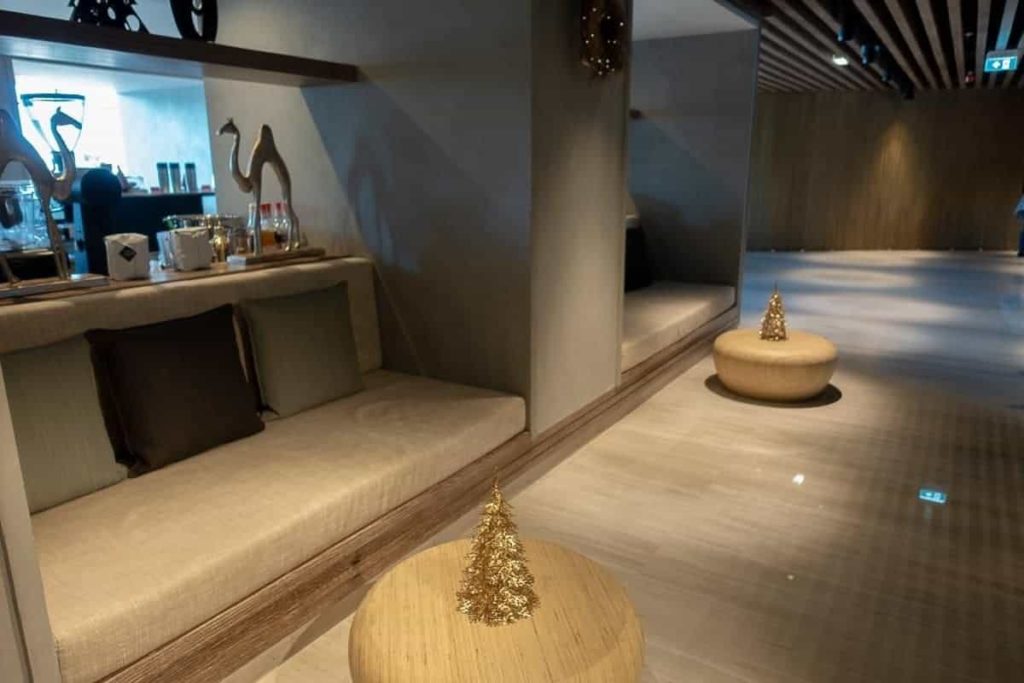 renaissance downtown hotel dubai lobby 06