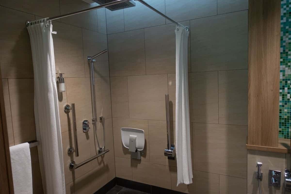 salon etihad airways paris cdg 19