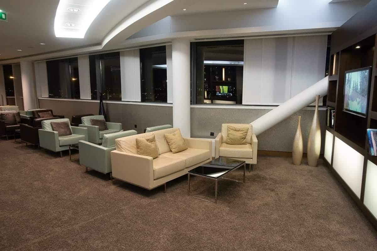 salon etihad airways paris cdg 7