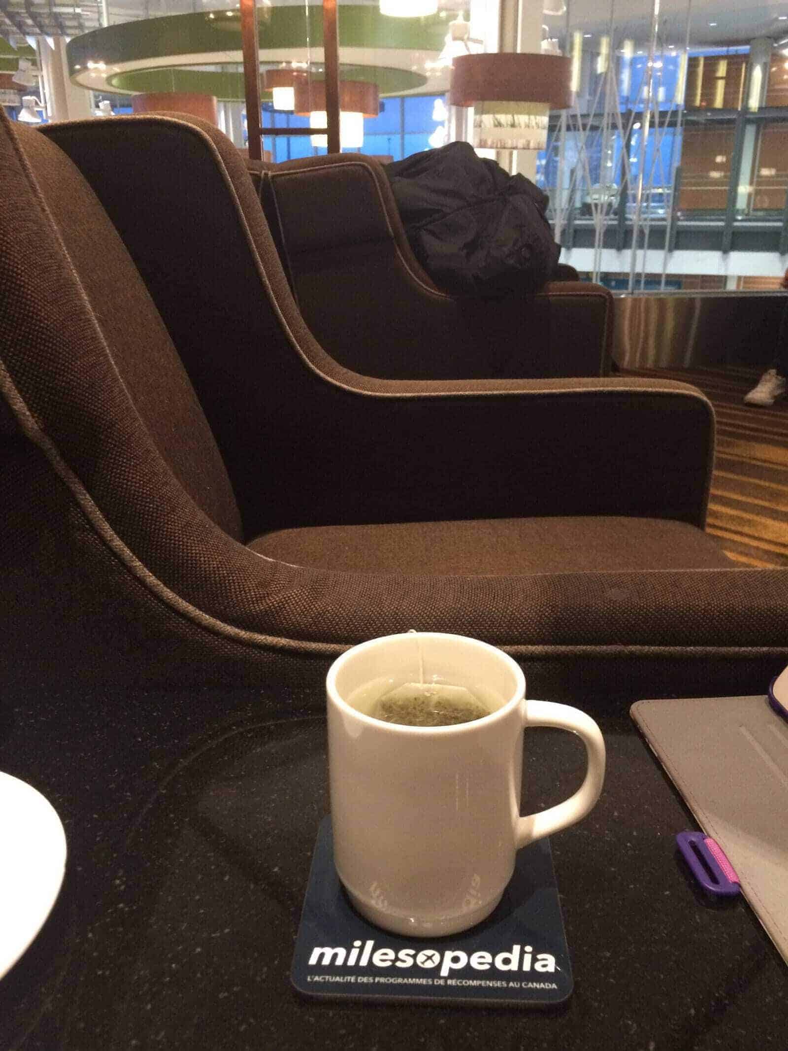 yvr lounge