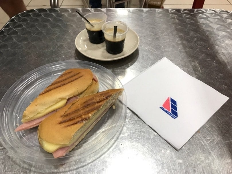 sandwich cubain facon aeroport