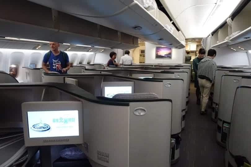 vol yyz tpe br35 j 15