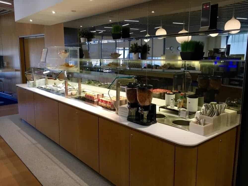 Senator Lounge - Lufthansa - Newark EWR - Buffet