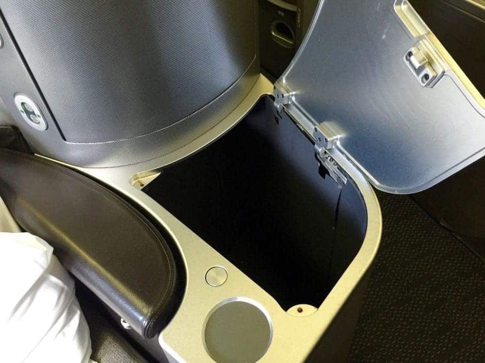 Storage - Seat 2K - United Global First - B772