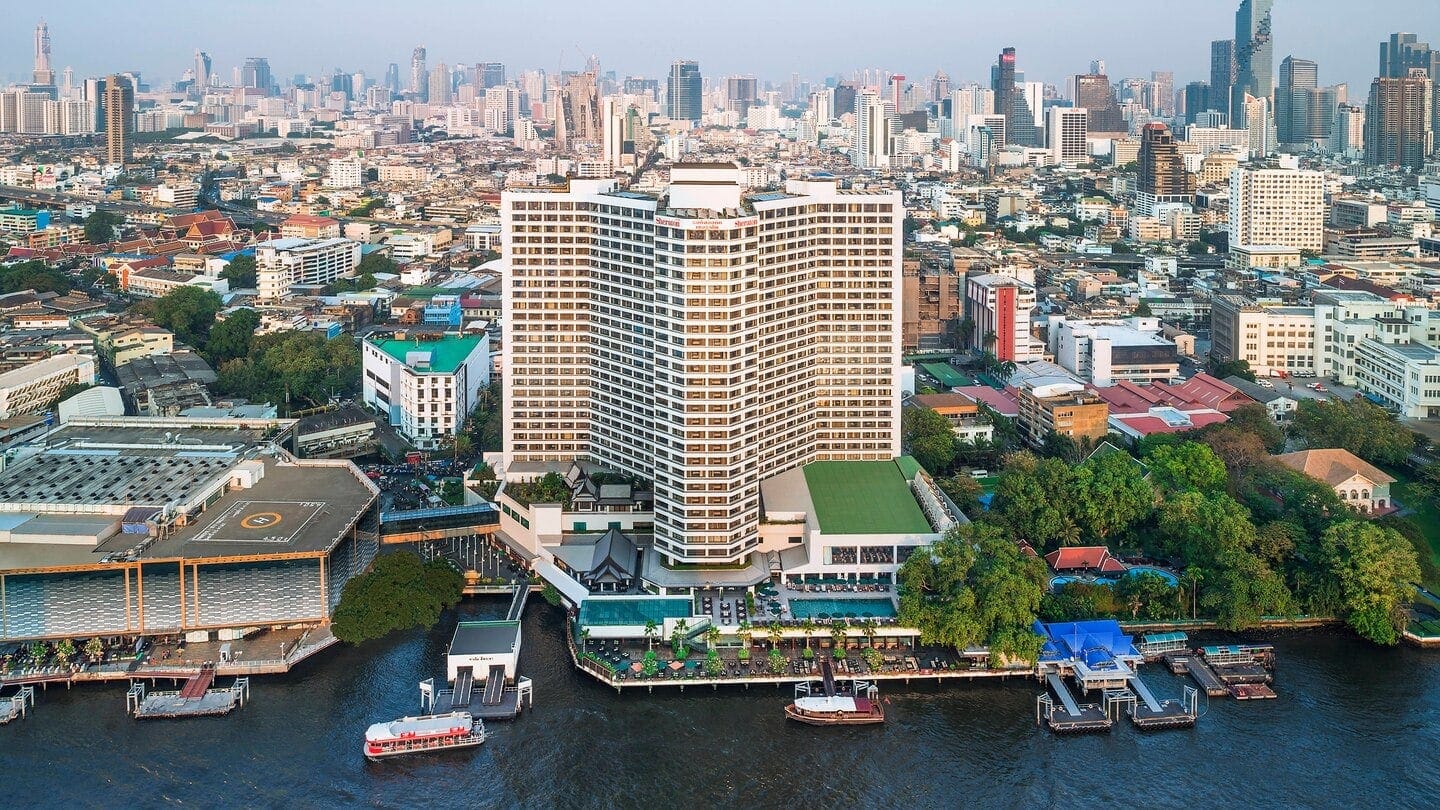 bkksi exterior 0384 hor wide