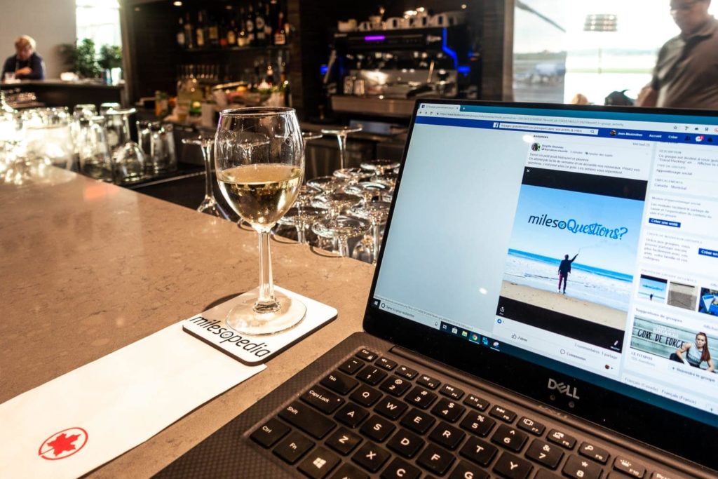 Salon Air Canada Feuille dErable Montreal SDB 10