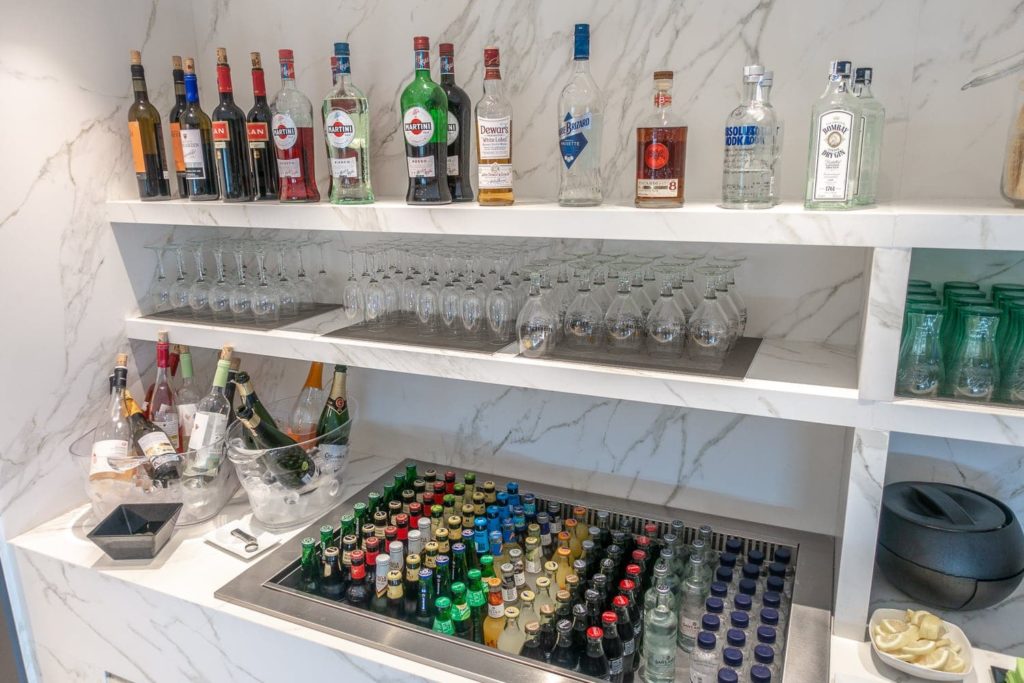 Salon Priority Pass Barcelona SALA VIP CANUDAS 07