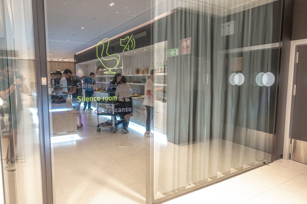 Salon Priority Pass Barcelona SALA VIP CANUDAS 11