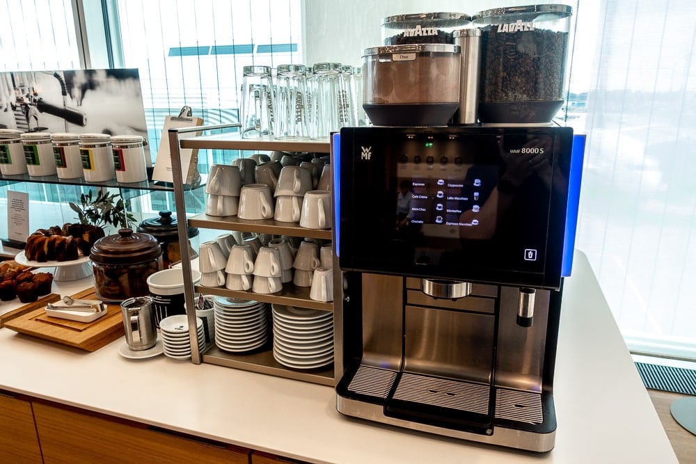 Lufthansa Business Lounge K11 MUC 12