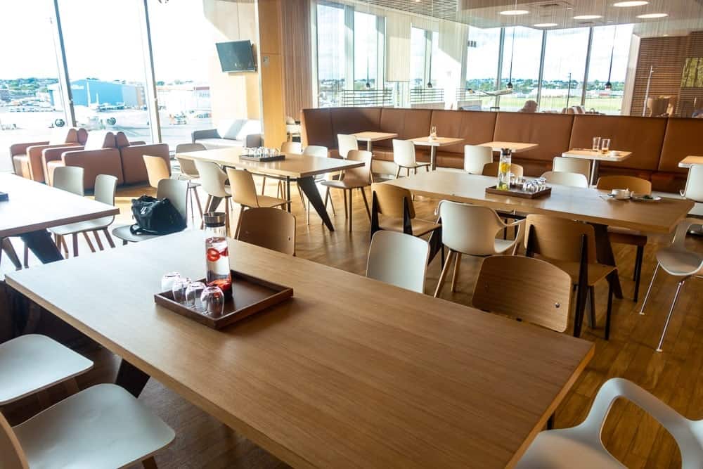 Lufthansa Lounge Boston 04