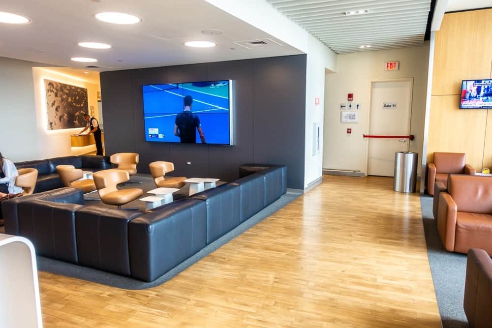 Lufthansa Lounge Boston 13