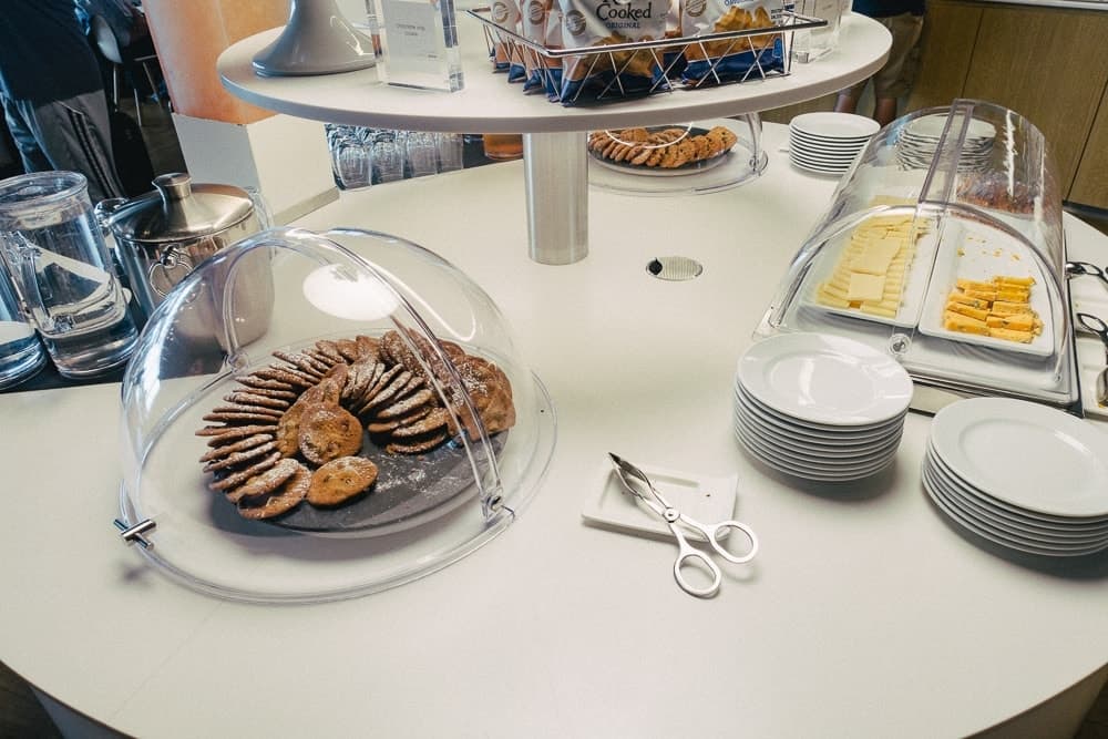 Lufthansa Lounge Boston 16