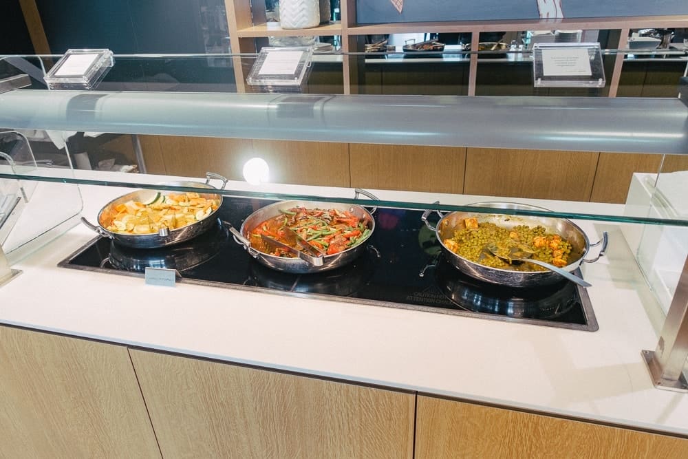 Lufthansa Lounge Boston 17