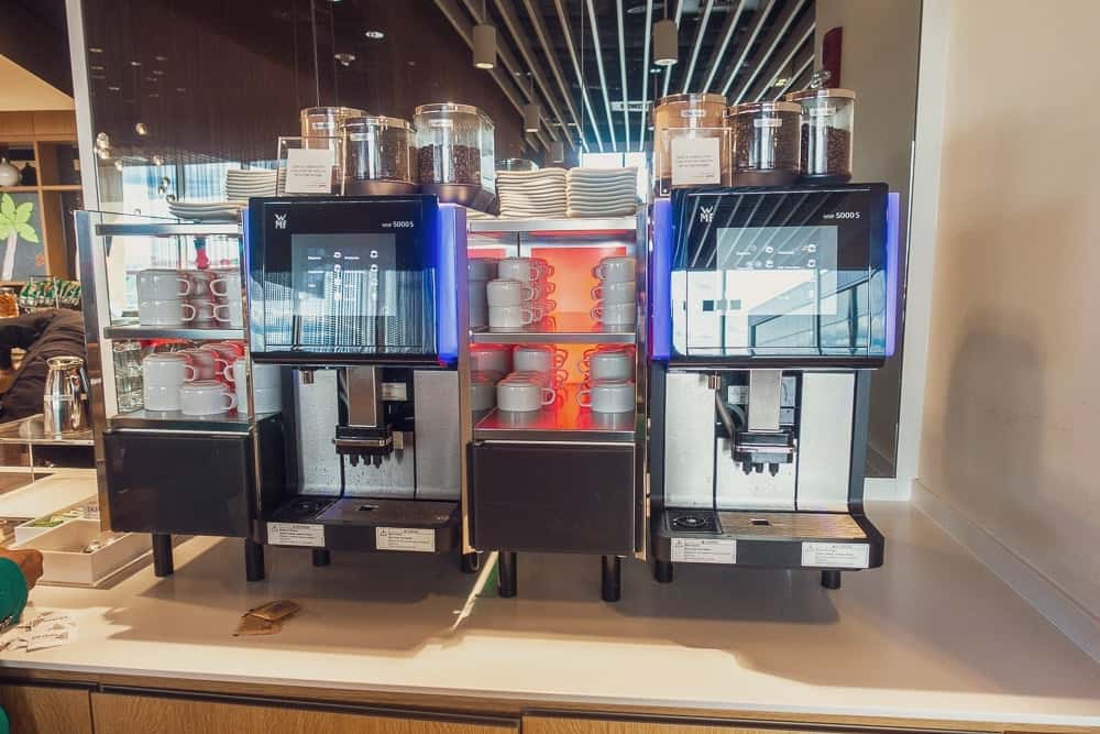 Lufthansa Lounge Boston 24