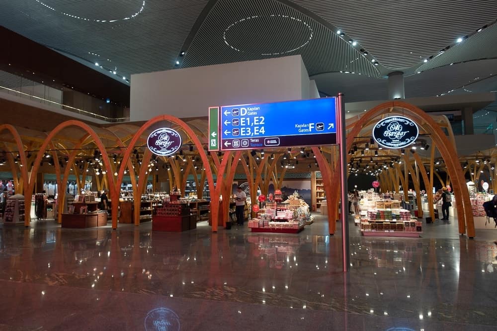 Turkish Airlines Business Lounge IST 13