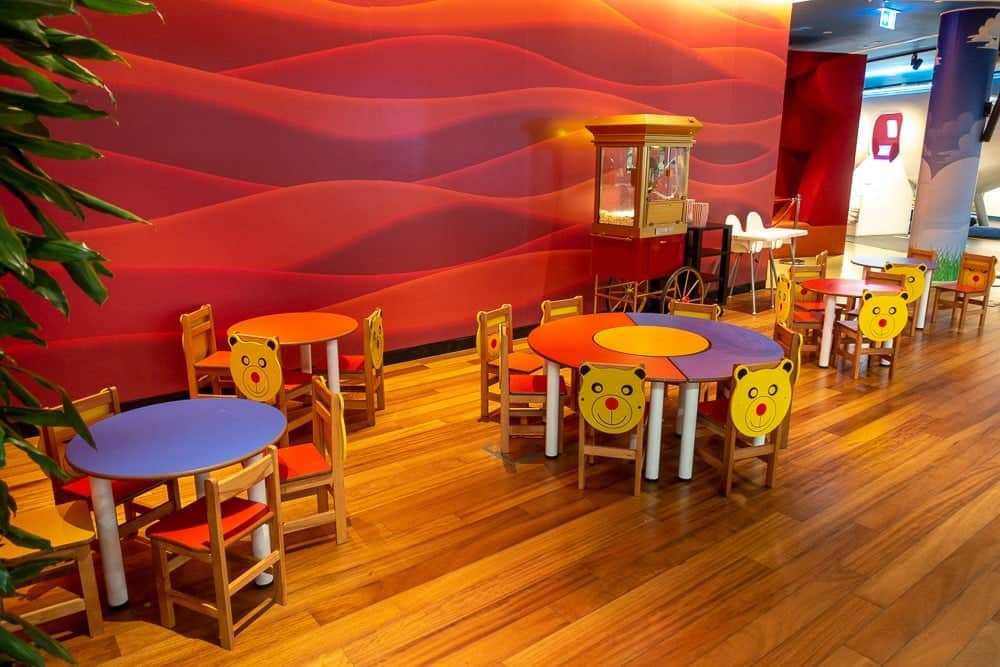 Turkish Airlines Business Lounge IST 44