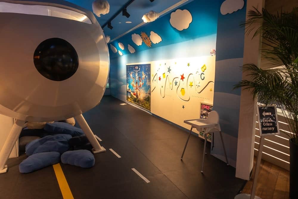 Turkish Airlines Business Lounge IST 46