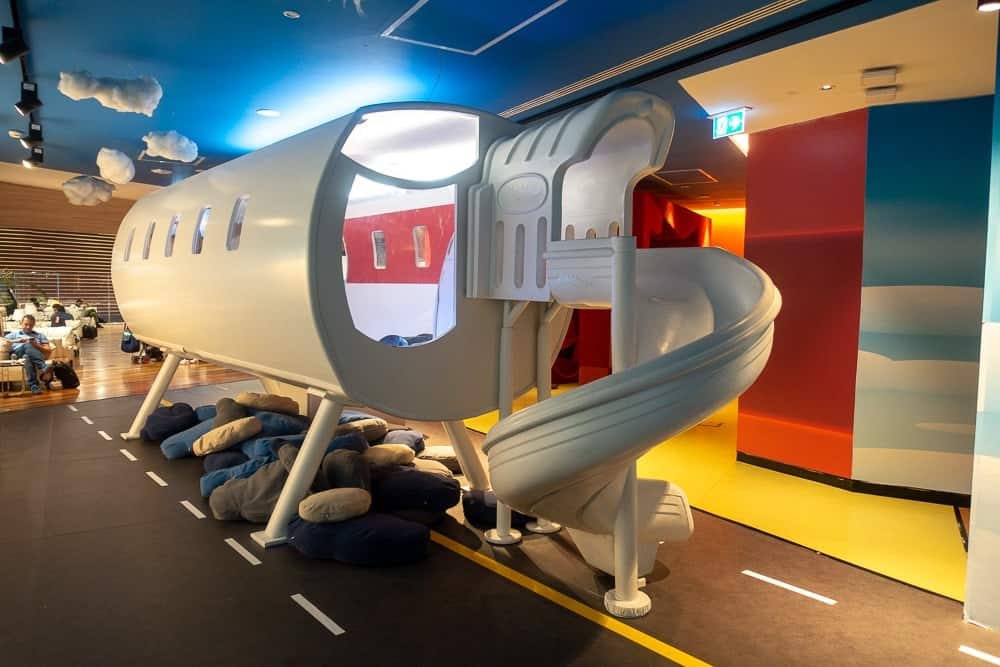 Turkish Airlines Business Lounge IST 48