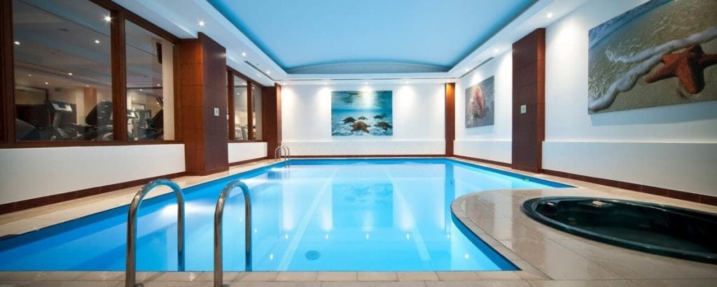 tbscy pool 0046 hor feat