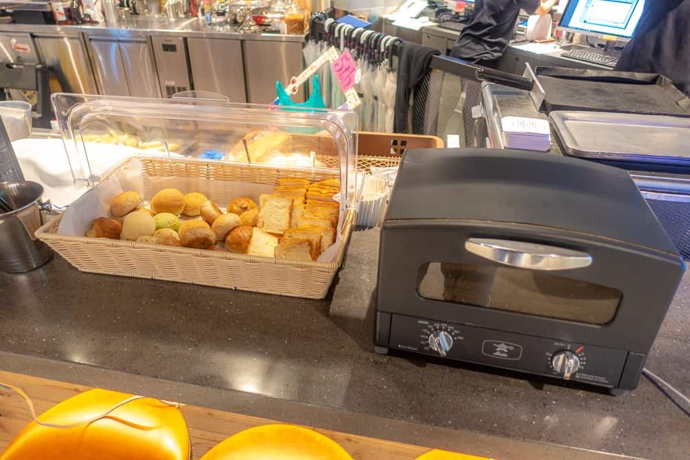 Moxy Osaka Honmachi 59