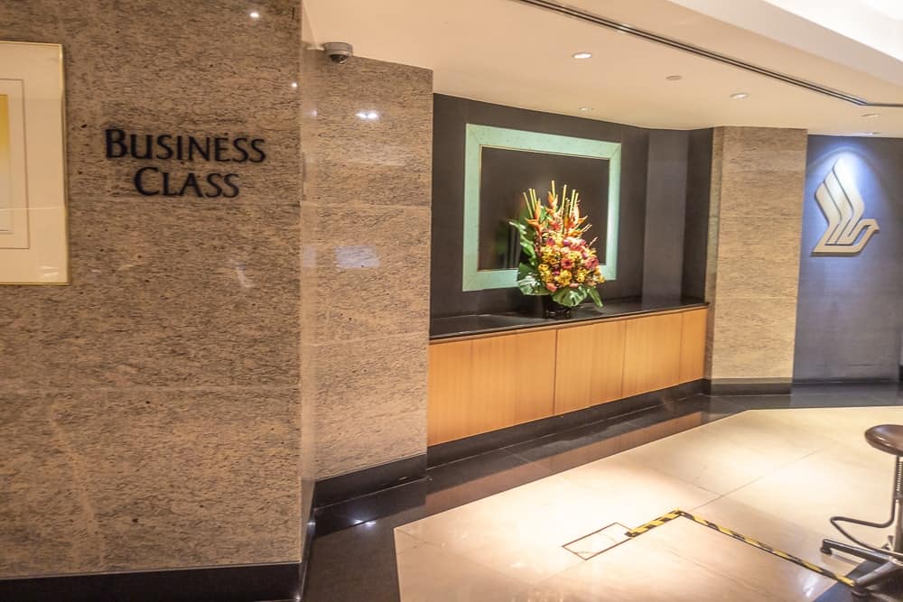 Singapore Airlines SilverKris Lounge SIN 07