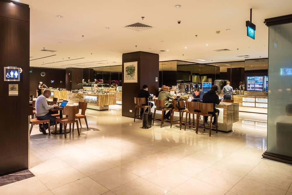 Singapore Airlines SilverKris Lounge SIN 10