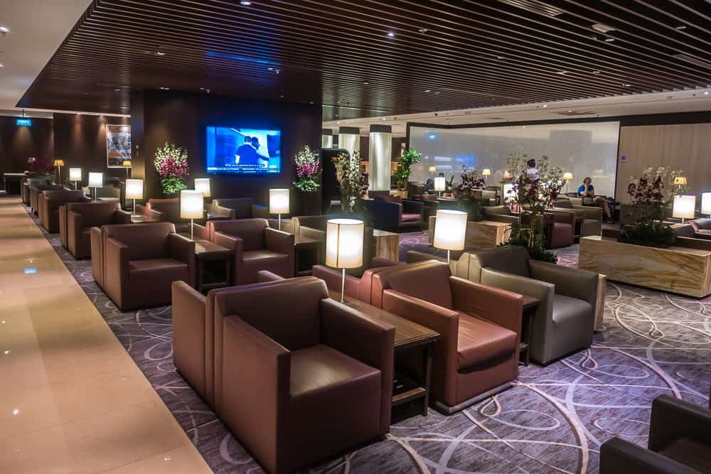 Singapore Airlines SilverKris Lounge SIN 14