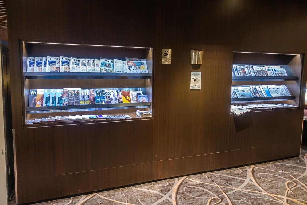 Singapore Airlines SilverKris Lounge SIN 15