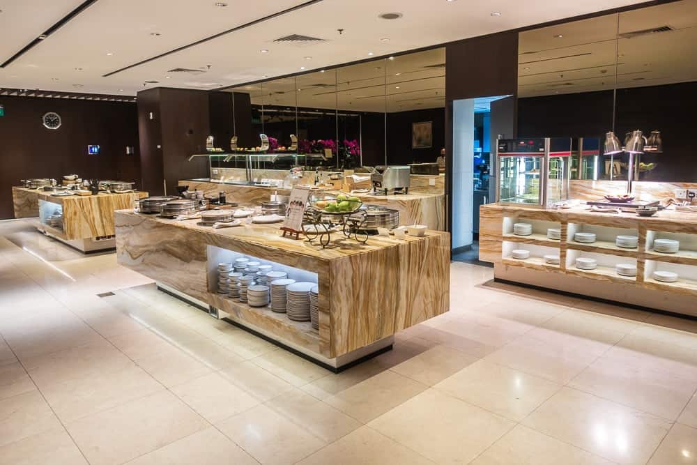 Singapore Airlines SilverKris Lounge SIN 22