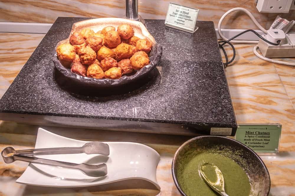 Singapore Airlines SilverKris Lounge SIN 26