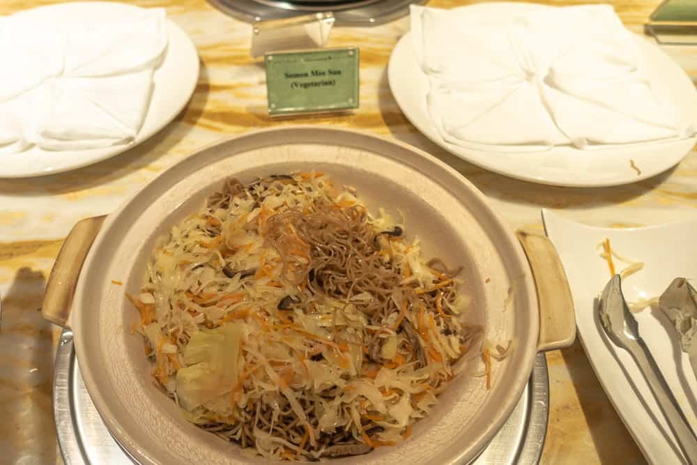 Singapore Airlines SilverKris Lounge SIN 33