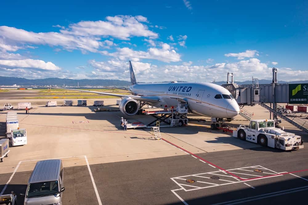 United Airlines Business Class 787 03